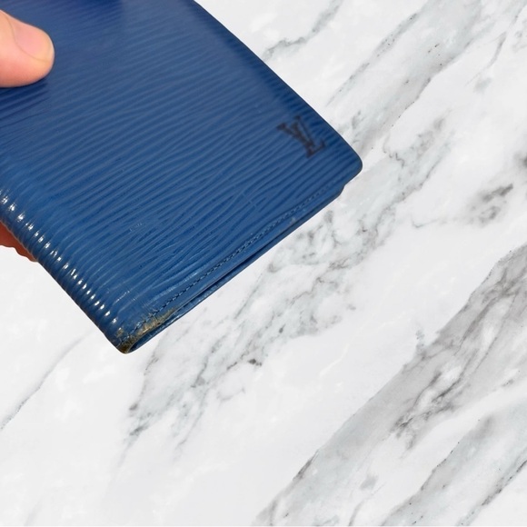 Louis Vuitton Authentic Blue Epi Leather Compact Wallet - Picture 8 of 15